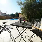 Korona Apartman *