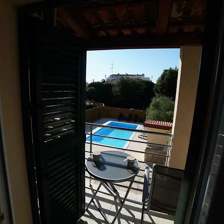 Korona Apartamento *